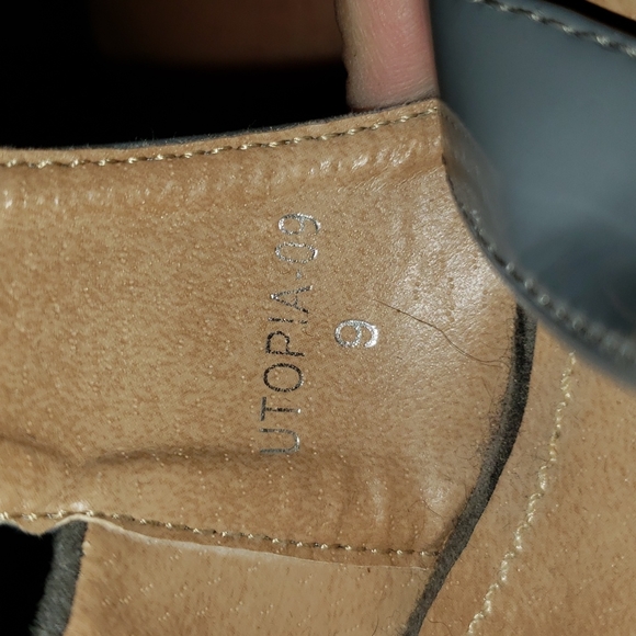 Gomax suede heels, Size 9 - Picture 5 of 5